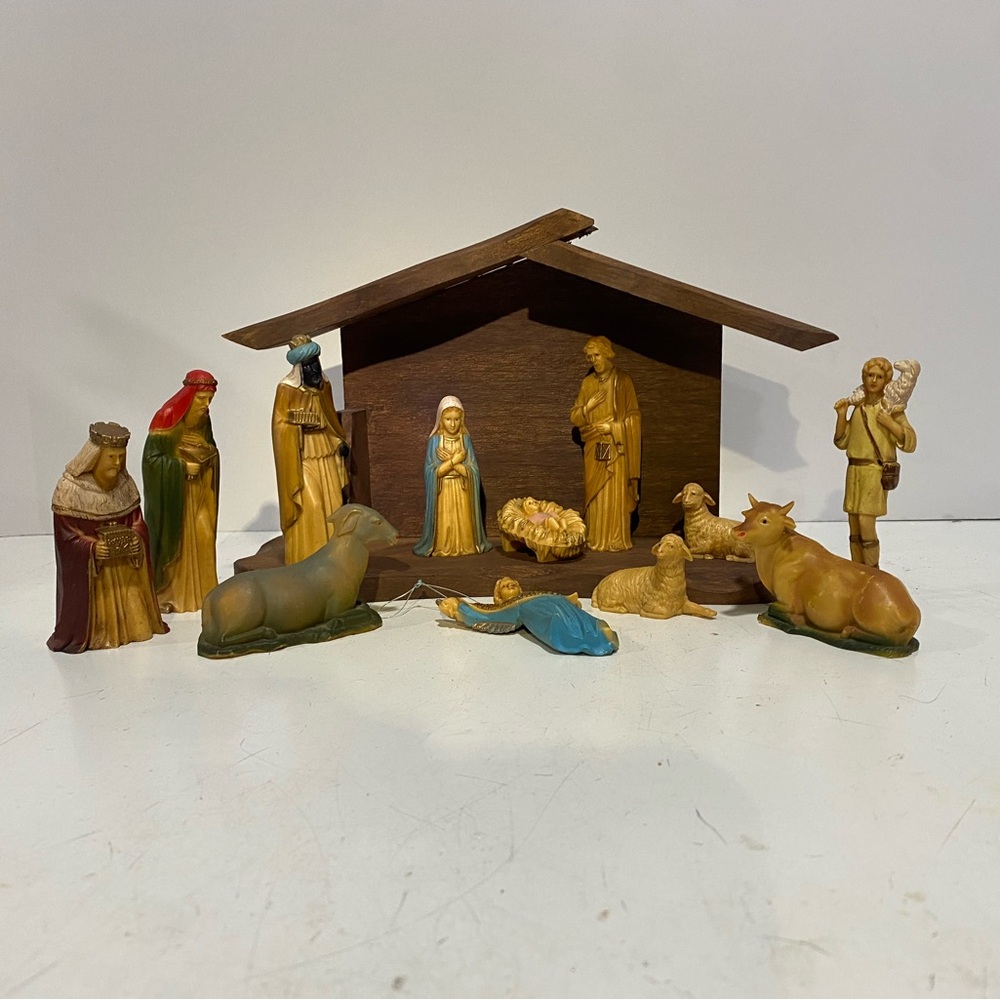 Vintage Art Plastics Nativity Scene Figurines 12 Piece Miniature W/ Wood Manger